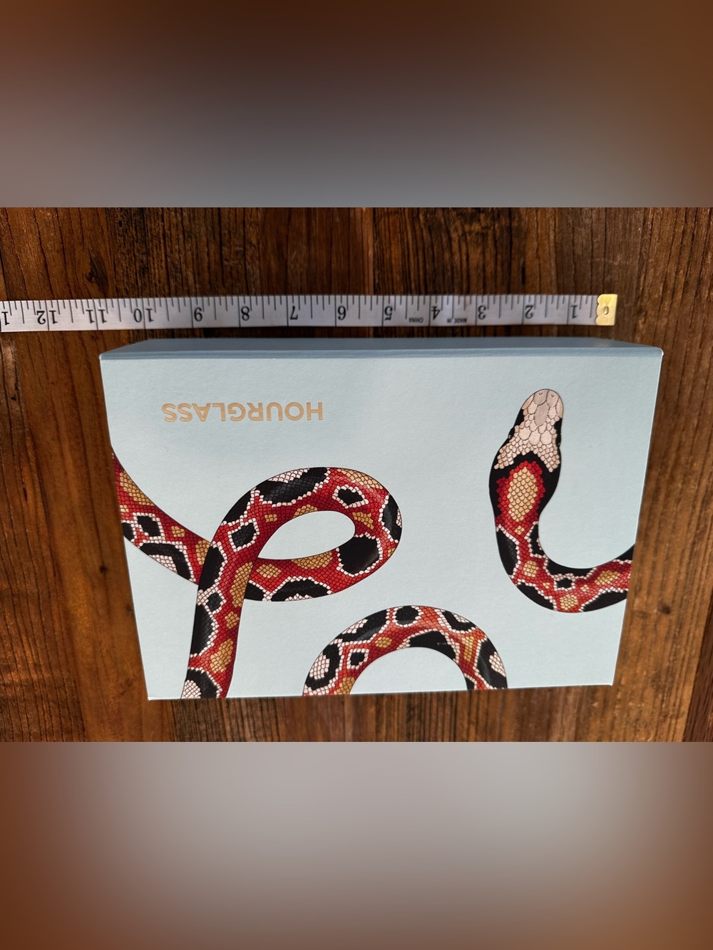 Hourglass Red, Black & White Snake Terrarium Backdrop Panel empty box - Picture 2 of 4